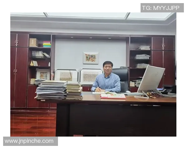 黄强专访：从青涩少年到篮球巨星的成长之路与心路历程回顾