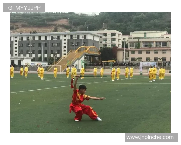 赛后分析:西安足球队与成都足球队的比赛节奏与战术对比探讨 赛后分析:西安足球队与成都足球队的比赛节奏与战术对比探讨