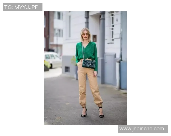 足球明星们的足球袜穿搭风格解析与时尚潮流趋势探讨 足球明星们的足球袜穿搭风格解析与时尚潮流趋势探讨